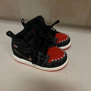 Nike mid 1s